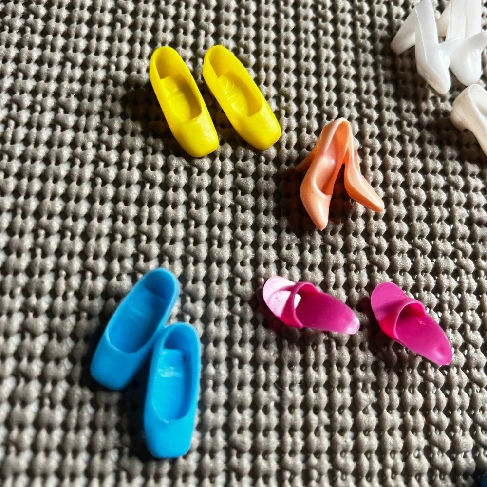 Vintage Barbie Doll Shoe Lot 1960s 1970s Mod Flats Pumps Heels Multi Color 11pc